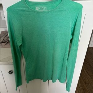 Surgical green Salta performance under scrub- size medium. Perfect condition.